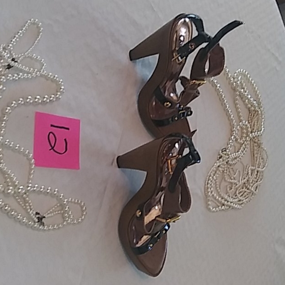 Heels - Picture 3 of 4